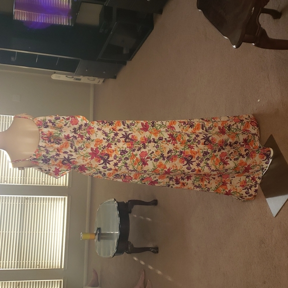 BCBGeneration s artsy dark floral collage floating tripod skirt high low maxi - Picture 7 of 11